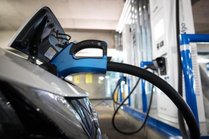 Screenshot_4 Електрокари здають позиції: покупці повертаються до класичних авто