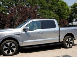 Ford відкликає понад 270 тисяч електромобілів і гібридів у США Ford відкликає понад 270 тисяч електромобілів і гібридів у США