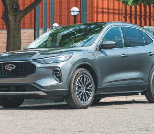 Ford тимчасово зупиняє виробництво бюджетних моделей Ford тимчасово зупиняє виробництво бюджетних моделей