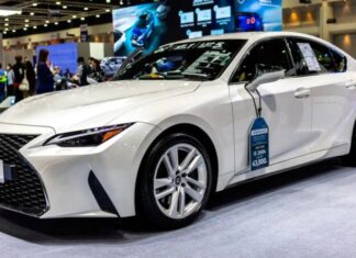 Топ-8 нових автомобілів, які вважаються застарілими в 2025 році