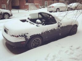 Експерт розповів, чи можна їздити на кабріолеті взимку Експерт розповів, чи можна їздити на кабріолеті взимку