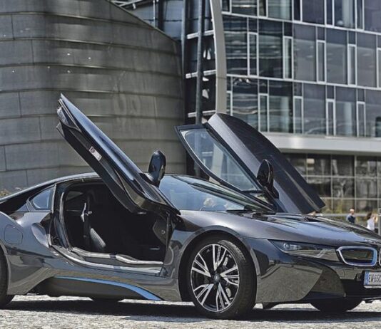 Ера люксу повертається: все більше людей обирають дорогі авто Ера люксу повертається: все більше людей обирають дорогі авто