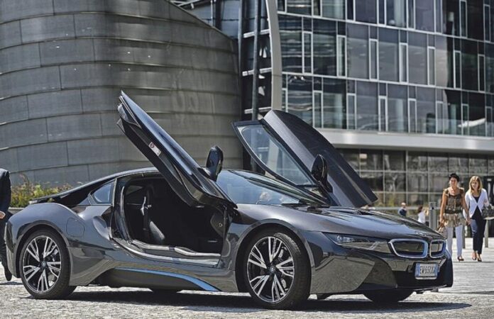 Screenshot_6 Ера люксу повертається: все більше людей обирають дорогі авто