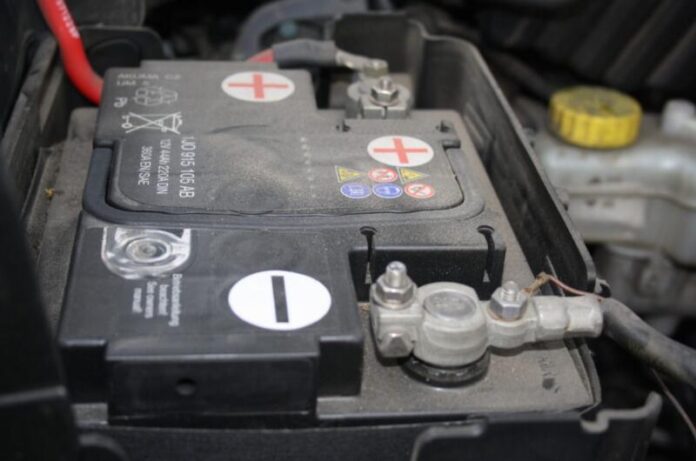 У СТО роз'яснили, чи правда, що акумулятор не заряджається на низьких обертах