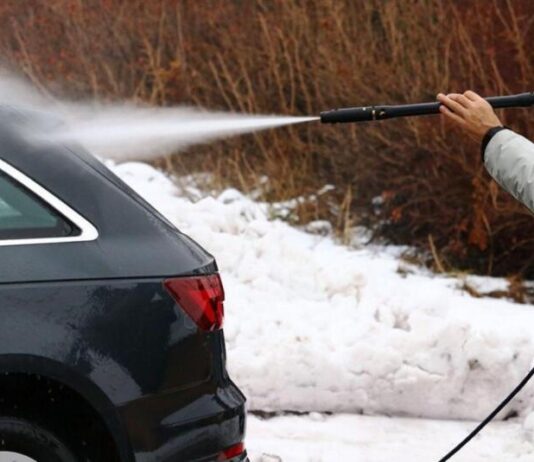 Як безпечно мити авто взимку: поради експертів Як безпечно мити авто взимку: поради експертів