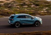 У Франції пропонують окремі водійські права для електромобілів У Франції пропонують окремі водійські права для електромобілів