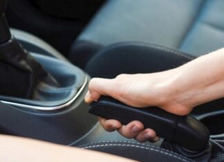 Механік пояснив, чому завжди слід ставити авто на ручне гальмо Механік пояснив, чому завжди слід ставити авто на ручне гальмо