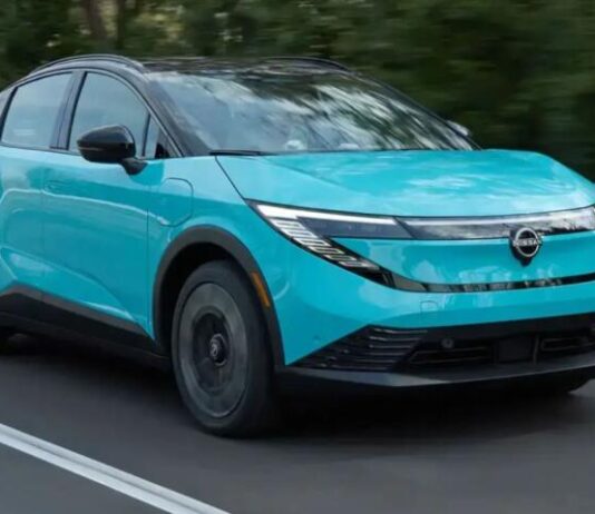 Новий Nissan LEAF визнано кращим компактним автомобілем у світі за версією WWCOTY Новий Nissan LEAF визнано кращим компактним автомобілем у світі за версією WWCOTY