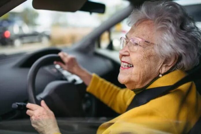 Screenshot_1 В Україні можуть обмежити права літніх водіїв