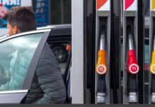 ТОП-5 помилок водіїв, через які можна отримати штраф прямо на АЗС ТОП-5 помилок водіїв, через які можна отримати штраф прямо на АЗС