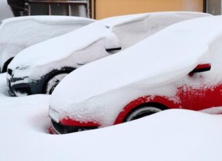 Як довго автомобіль може стояти під снігом без ризику поломки Як довго автомобіль може стояти під снігом без ризику поломки
