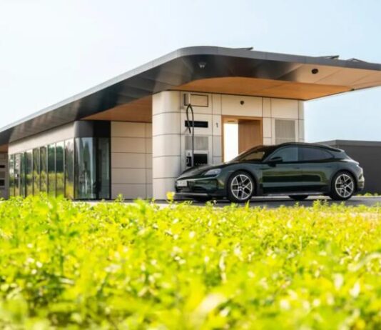 Експерти визначили головну причину швидкого зносу електромобілів Експерти визначили головну причину швидкого зносу електромобілів