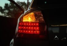 Водіям нагадали, як не можна використати поворотники в авто Водіям нагадали, як не можна використати поворотники в авто