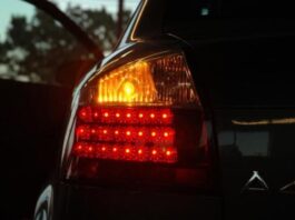 Водіям нагадали, як не можна використати поворотники в авто Водіям нагадали, як не можна використати поворотники в авто