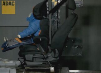 Чому не варто сидіти зимою в куртці за кермом: порада експертів Чому не варто сидіти зимою в куртці за кермом: порада експертів