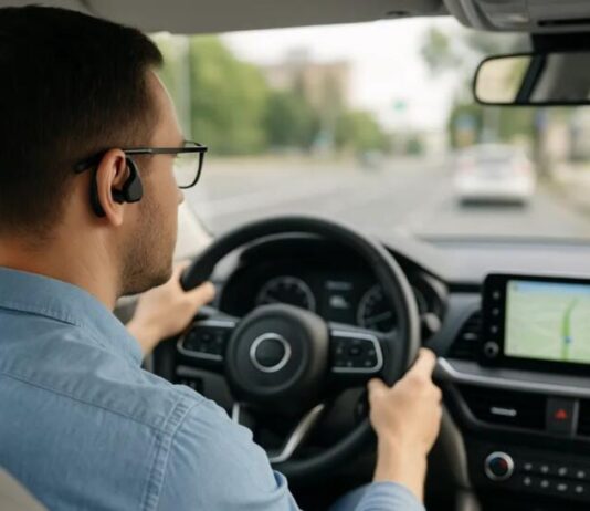 Чи можуть оштрафувати за прослуховування музики у навушниках за кермом Чи можуть оштрафувати за прослуховування музики у навушниках за кермом