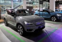 Volvo відкликає понад 413 тисяч автомобілів у США через проблему камери заднього виду Volvo відкликає понад 413 тисяч автомобілів у США через проблему камери заднього виду