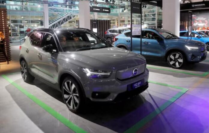 Screenshot_13 Volvo відкликає понад 413 тисяч автомобілів у США через проблему камери заднього виду