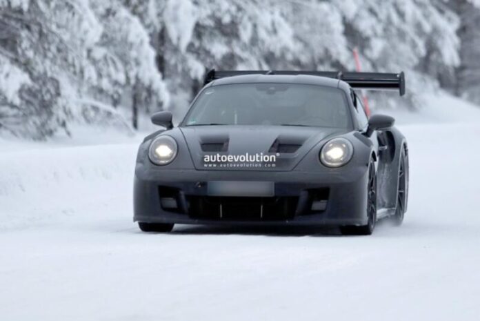Screenshot_2 Нові фото прототипу Porsche GT3 RS вказують на турбонаддув спереду й ззаду