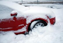 Експерт розповів, як слід змінювати стиль водіння у снігопад Експерт розповів, як слід змінювати стиль водіння у снігопад