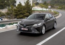 Топ-7 японських седанів з продажу у 2025 році Топ-7 японських седанів з продажу у 2025 році