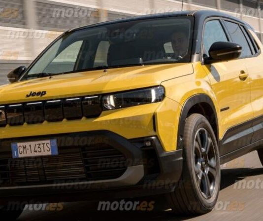 Jeep готує рестайлінг Avenger до 2027 року (фото) Jeep готує рестайлінг Avenger до 2027 року (фото)