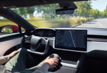 Блогер показав, як автопілот Tesla FSD поводиться на голому льоду Блогер показав, як автопілот Tesla FSD поводиться на голому льоду