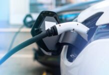 Вперше в історії продажі електромобілів у ЄС перевищили бензинові Вперше в історії продажі електромобілів у ЄС перевищили бензинові