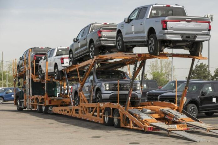 Screenshot_26 У США суттєво зросли витрати на електромобілі