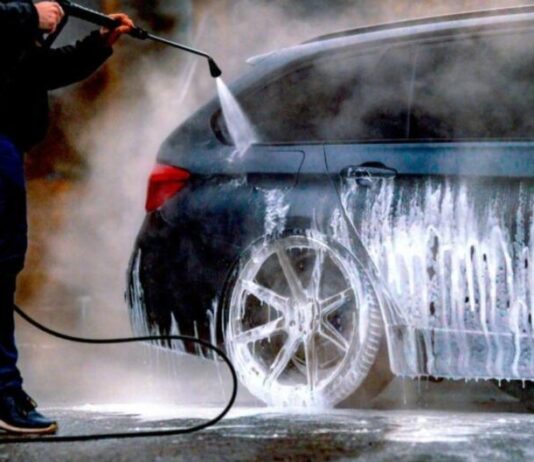 Фахівці розповіли, як часто потрібно мити автомобіль взимку Фахівці розповіли, як часто потрібно мити автомобіль взимку