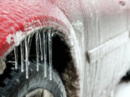 Чи потрібно мити машину взимку Чи потрібно мити машину взимку