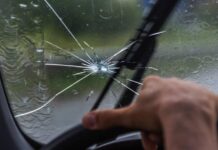 Чим загрожує їзда машиною з розбитим лобовим склом Чим загрожує їзда машиною з розбитим лобовим склом