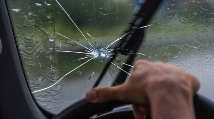 Screenshot_27 Чим загрожує їзда машиною з розбитим лобовим склом