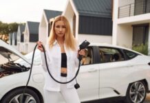 Названо причини високої смертності водіїв гібридів Названо причини високої смертності водіїв гібридів