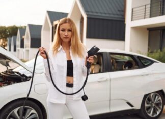 Названо причини високої смертності водіїв гібридів Названо причини високої смертності водіїв гібридів