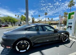 Дослідження спростувало міф про електромобілі: батареї служать понад 10 років Дослідження спростувало міф про електромобілі: батареї служать понад 10 років