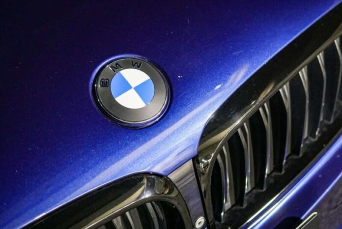 Screenshot_3 BMW представила оновлений мінімалістичний логотип на iX3