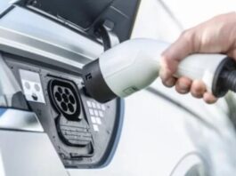 Власників електромобілів застерігають: зарядка може обернутися дорогим ремонтом Власників електромобілів застерігають: зарядка може обернутися дорогим ремонтом