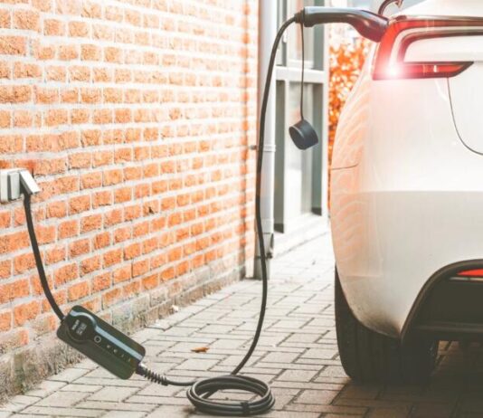 Коли варто заряджати електромобіль на 100% Коли варто заряджати електромобіль на 100%