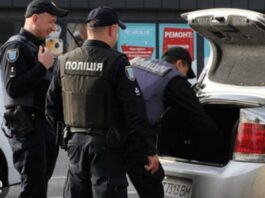 Коли поліція може оглядати багажник: права водія та законні підстави Коли поліція може оглядати багажник: права водія та законні підстави