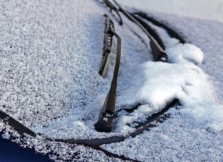 Названо 4 способи назавжди забути про примерзлі двірників в авто Названо 4 способи назавжди забути про примерзлі двірників в авто