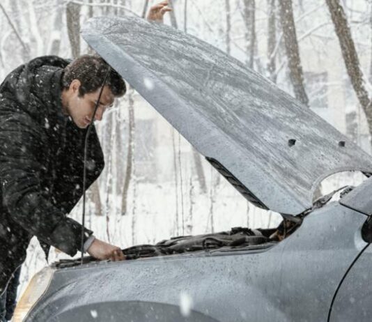 Експерти пояснили, як правильно запускати двигун у сильні морози Експерти пояснили, як правильно запускати двигун у сильні морози