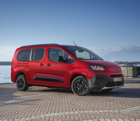 FIAT готує для Європи новий сімейний мінівен QUBO L (фото) FIAT готує для Європи новий сімейний мінівен QUBO L (фото)