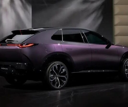 Mazda оголосила європейські ціни на електричний SUV CX-6e Mazda оголосила європейські ціни на електричний SUV CX-6e