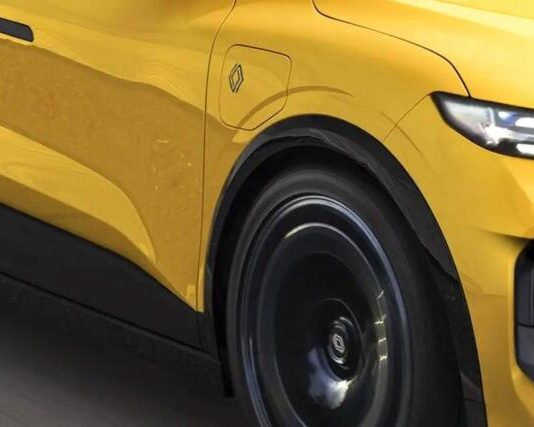 Renault може повернути Megane RS у вигляді крос-купе з ДВЗ або гібридом Renault може повернути Megane RS у вигляді крос-купе з ДВЗ або гібридом