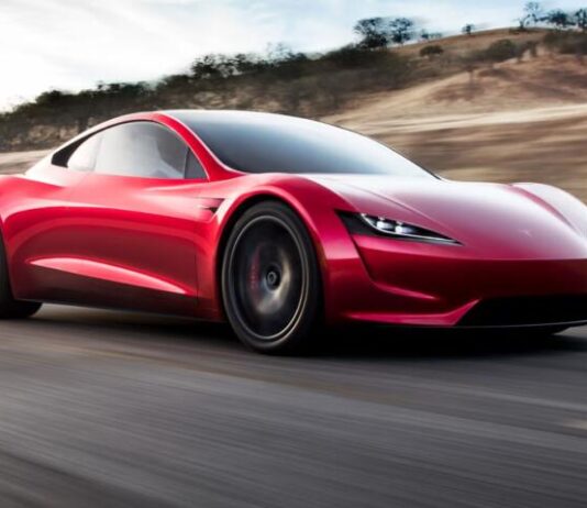 Roadster може стати останньою новою Tesla з кермом Roadster може стати останньою новою Tesla з кермом