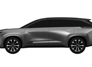 Toyota показала салон нового позашляховика Toyota показала салон нового позашляховика