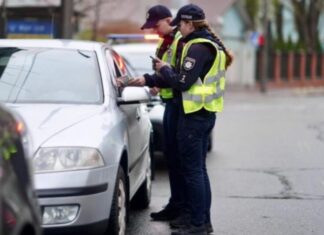 Коли поліцейський має право зупинити автомобіль Коли поліцейський має право зупинити автомобіль