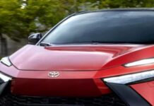 Toyota збільшує виробництво гібридів і відкладає масовий перехід на EV Toyota збільшує виробництво гібридів і відкладає масовий перехід на EV