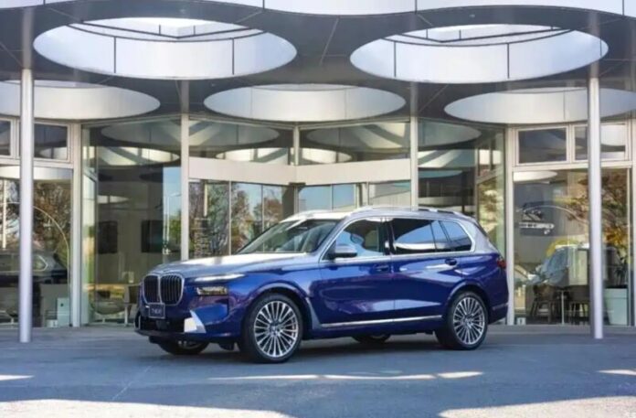 Screenshot_7 BMW готує нове покоління X7 з двоколірним кузовом та персоналізацією